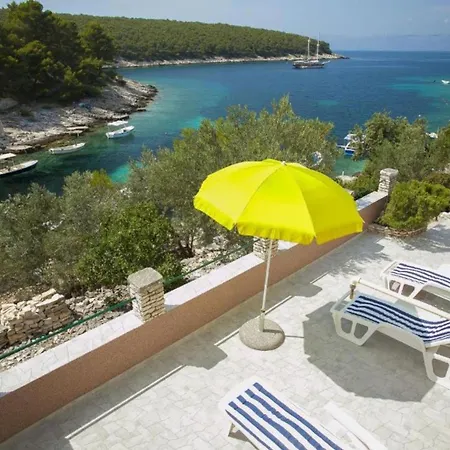 Nyaraló House B - 45m From The Sea *